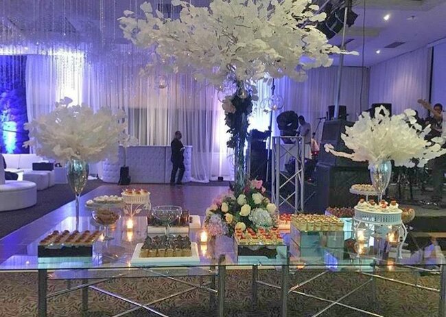 10 postres que no pueden faltar en la mesa dulce de tu boda