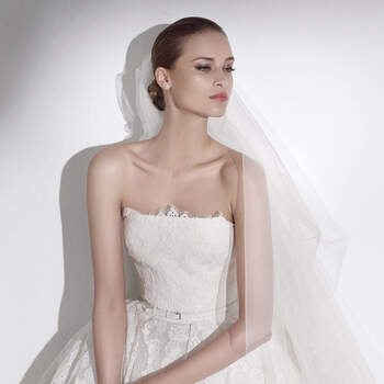 <a href="http://zankyou.9nl.de/zyii">Click here for an appointment at Pronovias and view their new 2015 collection.</a> 