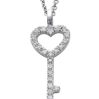 ¿Qué mejor que llevar colgada la llave del corazón de tu amado en forma de diamantes el día de tu enlace? Foto: Chancejoyas.