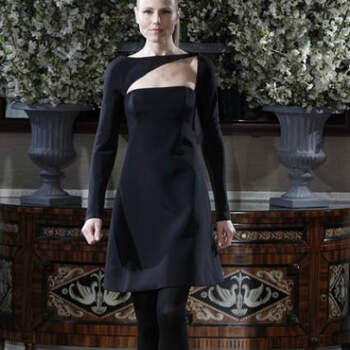 Vestido de noiva preto, da colecção Romona Keveza Primavera 2013.