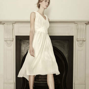 Uma colecção de vestidos de noiva sofisticada e elegante, assinada pela estilista grega Sophia Kokosalaki.