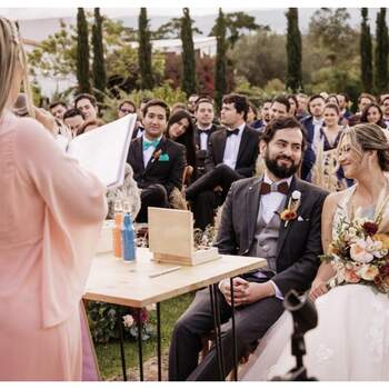 Foto: Oficiante De Bodas Simbólicas