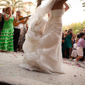 Los coros rocieros son uno de los elementos regionales más típicos de las bodas, sobre todo en Anadalucía. Foto: Nano Gallego.