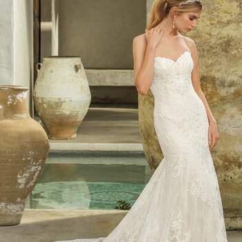 Style 2294 Avery. Credits: Casablanca Bridal