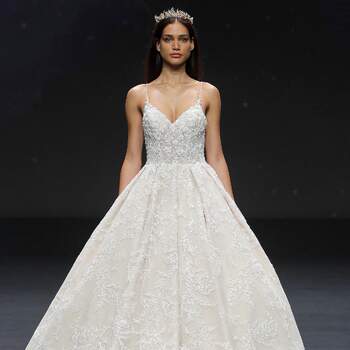 Demetrios 2021 | Valmont Barcelona Bridal Fashion Week 