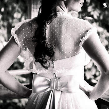 Que noiva romântica não sonha com um lindo laço no seu vestido? Inspire-se nestes modelos! 