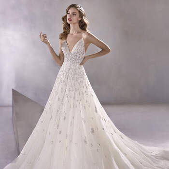 Atelier Pronovias 2020
SHINING-B