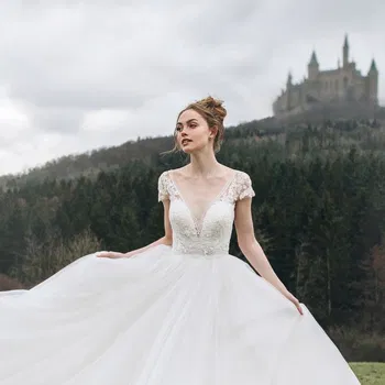 Disney lanza vestidos de novia inspirados en princesas de sus clásicos -  Grupo Milenio
