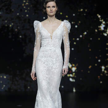 Pronovias. Credits: Valmont Barcelona Bridal Fashion Week