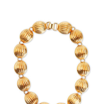 Photo : Loewe - Nutshell necklace