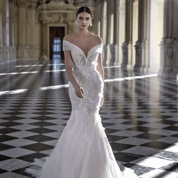 Credits: Pronovias Privée