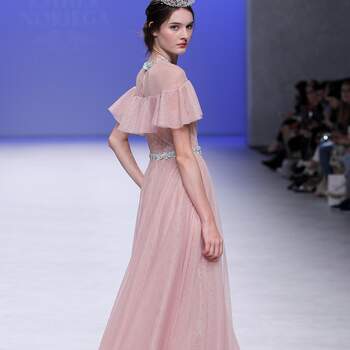 Esther Noriega | Credits: Valmont Bridal Fashion Week