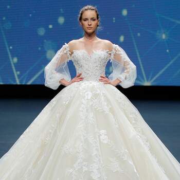 Amelia Casablanca 2021 | Valmont Barcelona Bridal Fashion Week 