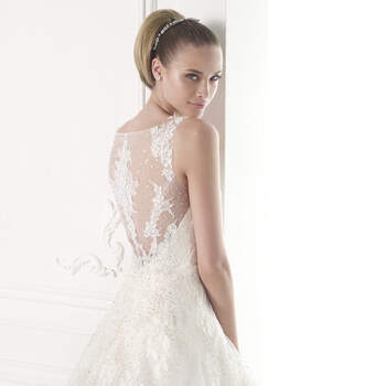 <a href="http://zankyou.9nl.de/zyii">Request an appointment here to try on the new 2015 collection by Pronovias.</a>