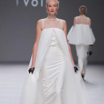 Sophie et Voilà | Credits: Valmont Barcelona Bridal Fashion Week