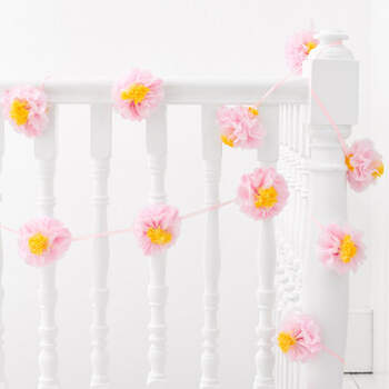 Guirnalda de flores de papel- Compra en The Wedding Shop