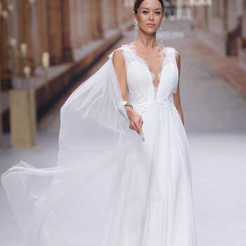 Inmaculada Garcia. Credits: Valmont Barcelona Bridal Fashion Week