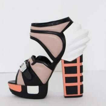 Se você é ultra moderna, vai gostar desta seleção de sapatos de festa da Rodarte, de sua coleção 2013. 