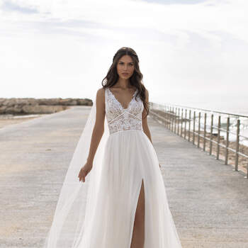 Photo: Pronovias 2021 Cruise Collection