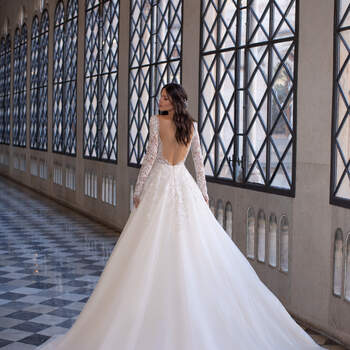 Vestido de noiva modelo Landis da coleção Pronovias 2021 Cruise Collection