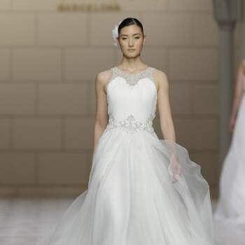 <a href="http://zankyou.9nl.de/kijg">Pide tu cita aquí para probarte la nueva Colección 2015 de Pronovias.</a>