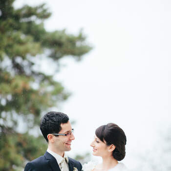 Eine winterliche Hochzeitsfeier. Foto: Bell Studio - Esther&amp;Gabe