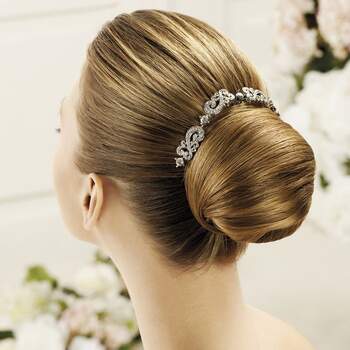 Arranjos com strass, pedras e brilho, presilhas enfeites para complementar o penteado da noiva, confira estes belíssimos modelos!