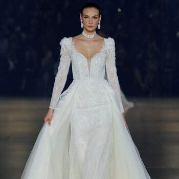 Pronovias Collezione 2023 dalla Barcelona Bridal Week