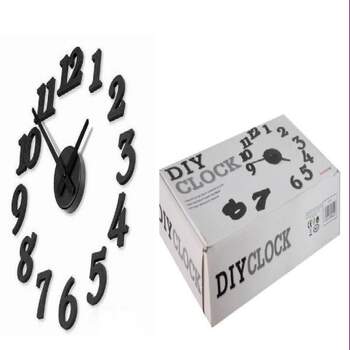 Ayudad a vuestros amigos con la decoración de su casa con este original reloj con los números elaborados con esponja y en relieve.  Foto: <a href="https://www.zankyou.es/f/quiero-regalarte-23021" target="_blank">Quiero Regalarte</a>