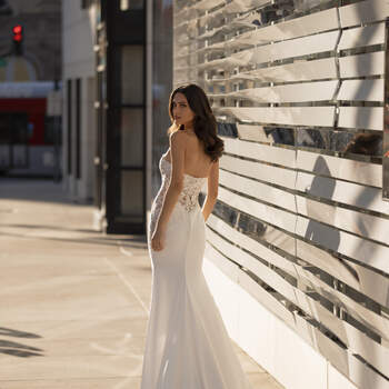 Vestido de noiva modelo Novak da coleção Pronovias 2021 Cruise Collection