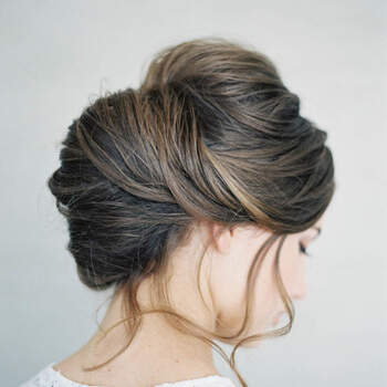 Penteado para noiva com cabelo preso | Credits: Jen Huang Photography