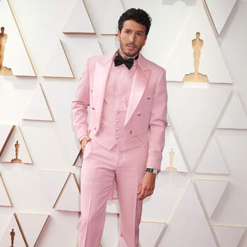 Sebastián Yatra arrives on the red carpet of the 94th Oscars® at the Dolby Theatre at Ovation Hollywood in Los Angeles, CA, on Sunday, March 27, 2022.