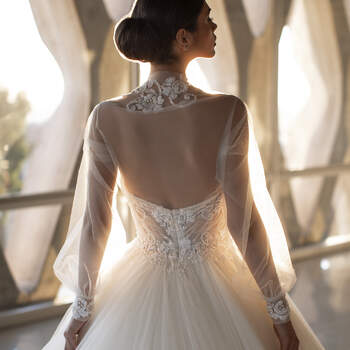 Credits: Pronovias 2021 Cruise