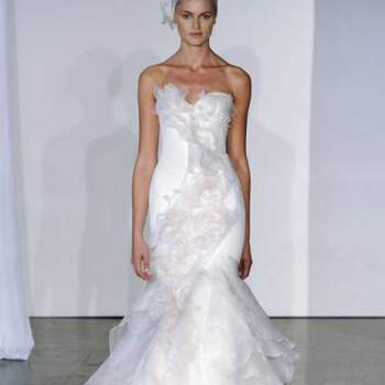 Se você está em busca de inspiração para seu vestido de noiva, confira esses belíssimos modelos da Marchesa apresentados na New York Bridal Week 2013.