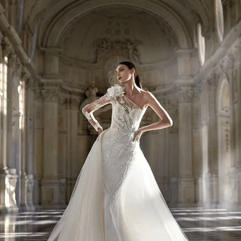 Credits: Pronovias Privée