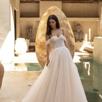 Pronovias Cruise Collection