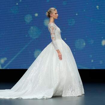 Amelia Casablanca 2021 | Valmont Barcelona Bridal Fashion Week 