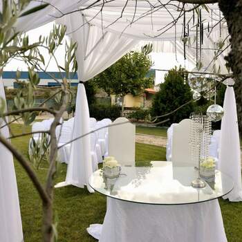 Espaço especiais para celebrar o seu casamento: <a href="https://www.zankyou.pt/f/quinta-lameira-da-cruz-14953/card/visit-web"> Quinta Lameira da Cruz</a> - Guarda