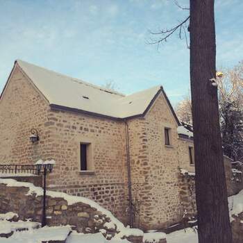 Photo : Domaine La Bastide (95) -  Quelle que soit la saison, sachez que vous et vos invités serez reçus dans les meilleures conditions au Domaine La Bastide. Lieu absolument incontournable de sa région, c'est un peu comme s'il avait été conçu spécialement pour accueillir votre événement. Si cela est possible c'est parce qu'en plus de ses merveilleux espaces, les formules qui ont sont proposées sont "clé en main". L'équipe n'aura de cesse de vous satisfaire !