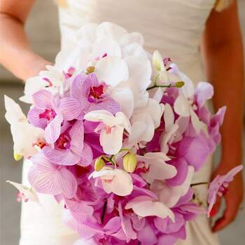  Wedding Flowers to Wear