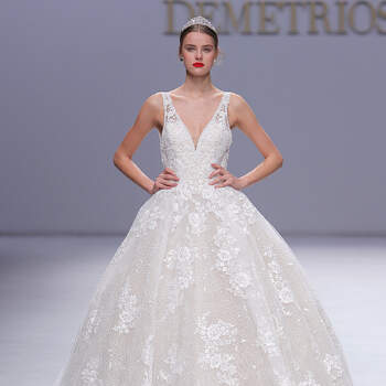 Demetrios. Credits: Valmont Barcelona Bridal Fashion Week