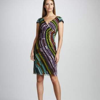 Vestido multicolor de Kay Unger New York. Foto: www.neimanmarcus.com