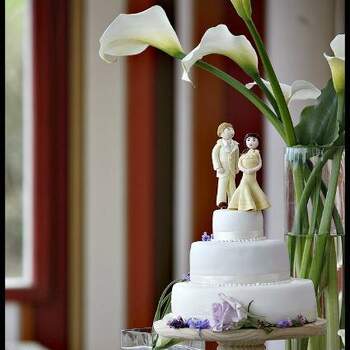 O bolo de casamento é uma escolha muito pessoal! Cada casal tem seu estilo e são muitas as opções para decidir! Por isto, as criações super diferentes de Corta la Torta são tão inspiradoras. Veja os modelos e escolha seu favorito.