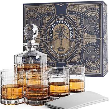 Juego de decantador de Whisky y 4 vasos de Regal Trunk &amp; Co. en Amazon
Precio 