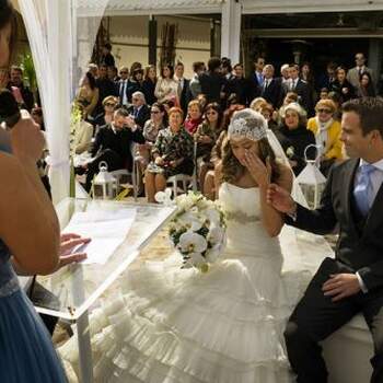 Las emociones son una parte fundamental de la boda, que no deben faltar en vuestras fotografías. Foto: <a href="https://www.zankyou.es/f/jm-photoemotion-11527" target="_blank">JM Photoemotion</a>