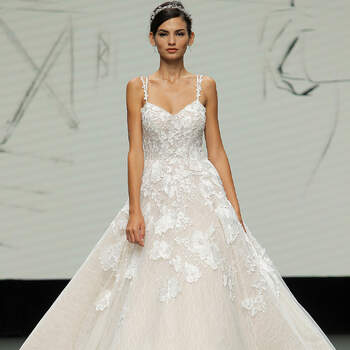 Credits: Barcelona Bridal Fashion Week