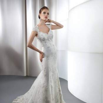 Não tem nada mais gostoso para uma noiva do que encontrar o vestido perfeito! Veja estes lindos modelos da coleção 2013 de Demetrios e inspire-se para o vestido dos seus sonhos!