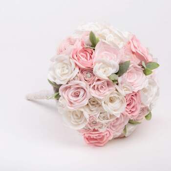 <a href="https://www.zankyou.pt/f/veronica-teixeira-bridal-bouquets-387861" target="_blank">Verónica Teixeira - Bridal Bouquets</a>