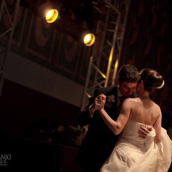 El primer baile de los recién casados es un momento muy especial. Foto: Chema Naranjo