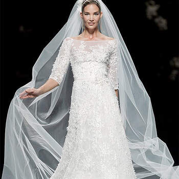 Se você é fã de um vestido de noiva Pronovias, confira os modelos da coleção 2013. Já escolheu o seu?Foto: <a href="http://zankyou.9nl.de/oss2" target="_blank">Pronovias</a>